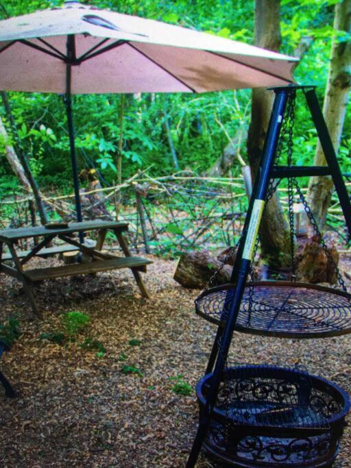 Luxury tent Cosy Woodland Romantic Retreat With Log Fires And Nature Sturry