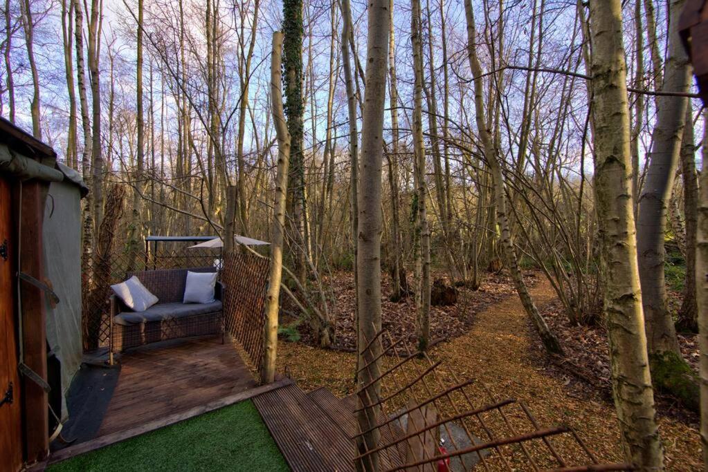Cosy Woodland Romantic Retreat With Log Fires And Nature Luxury tent Sturry